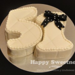 Tarta 51, Tarta fondant, tarta cumpleaños, tarta 51, tarta elegante. tarta sencilla