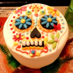 Tarta calavera mexicana, Tarta fondant, tarta cumpleaños, tarta divertida, tarta calavera mexicana, tarta colorida, tarta flores